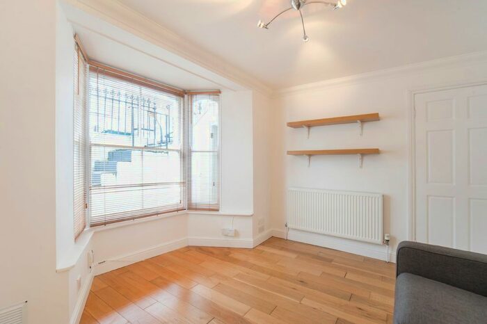 1 Bedroom Flat To Rent In Calverley Grove, London, N19