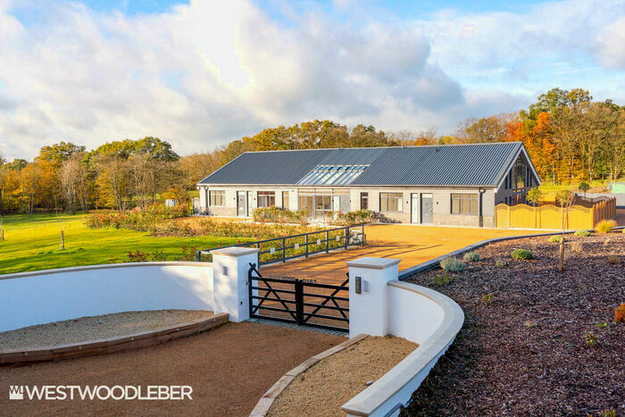 4 Bedroom Barn Conversion To Rent In Elbow Lane, Hertford Heath, SG13
