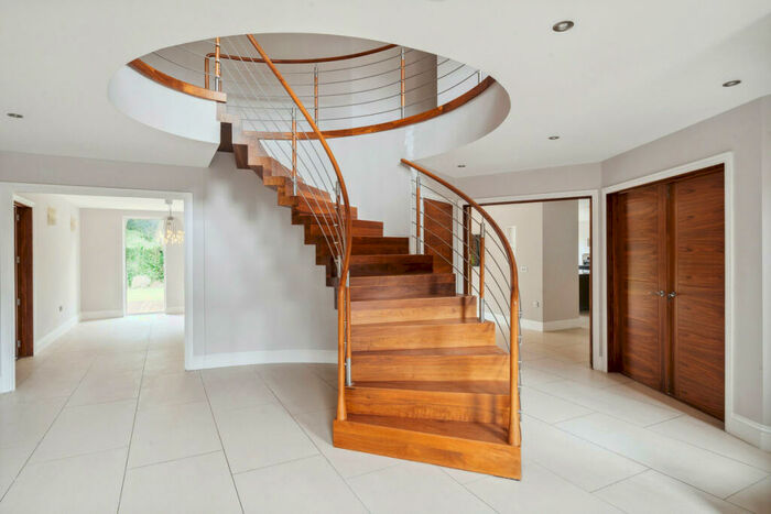 6 Bedroom Detached House To Rent In Benfleet Close, Cobham, KT11