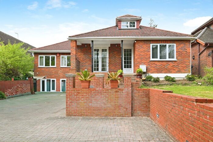 4 Bedroom Detached House For Sale In Hamlet Hill, Roydon, Harlow, CM19