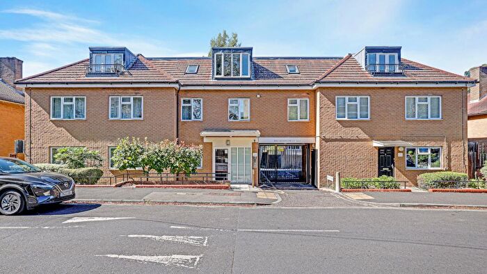 2 Bedroom Flat For Sale In Ernest Court, Bowen Drive, Dulwich, London, SE21