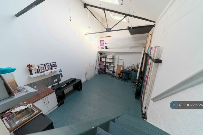 2 Bedroom Flat To Rent In Wadeson Street, London, E2