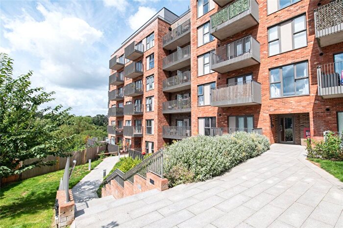 1 Bedroom Flat For Sale In Rosalind Drive, Maidstone, Kent, ME14