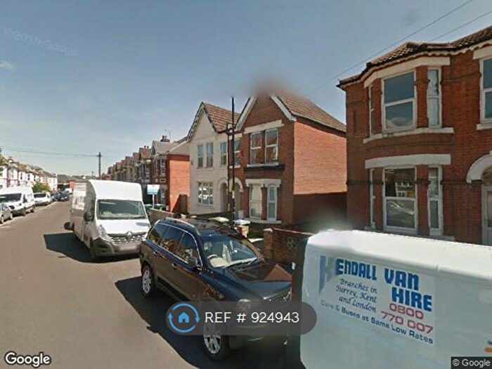 6 Bedroom Semi-Detached House To Rent In Gordon Avenue, Southampton, SO14