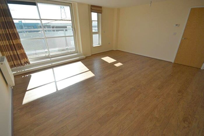 1 Bedroom Flat To Rent In Watkin Road, Leicester, LE2