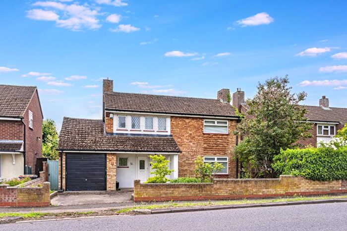 3 Bedroom Detached House For Sale In Queens Drive, Bedford, MK41