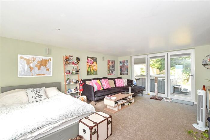 5 Bedroom Detached House For Sale In Estcots Drive, East Grinstead, West Sussex, RH19