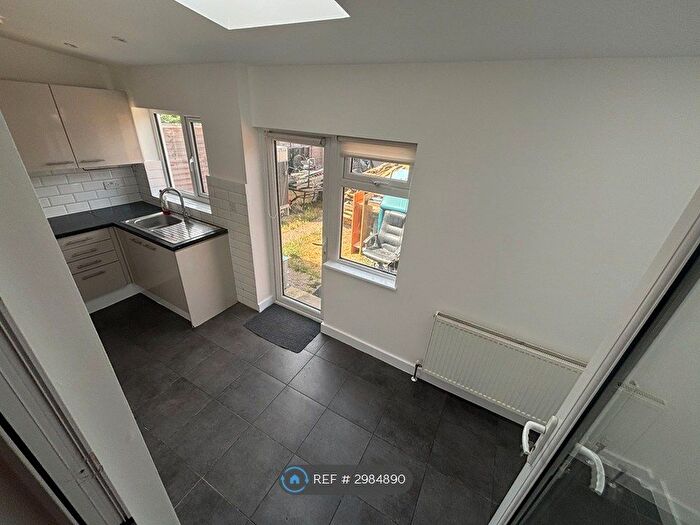 3 Bedroom Detached House To Rent In Great Northern Road, Dunstable, LU5