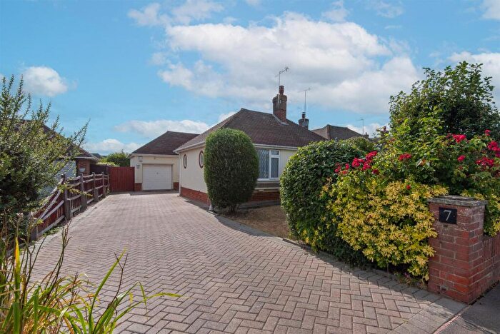 3 Bedroom Detached Bungalow For Sale In Exmoor Drive, Worthing, BN13