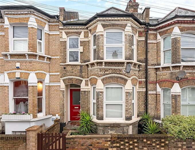 1 Bedroom Flat For Sale In Ballater Road, London, SW2