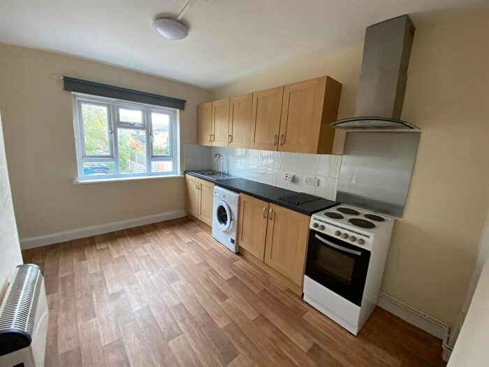 1 Bedroom Flat To Rent In Station Lane, Hornchurch, RM12