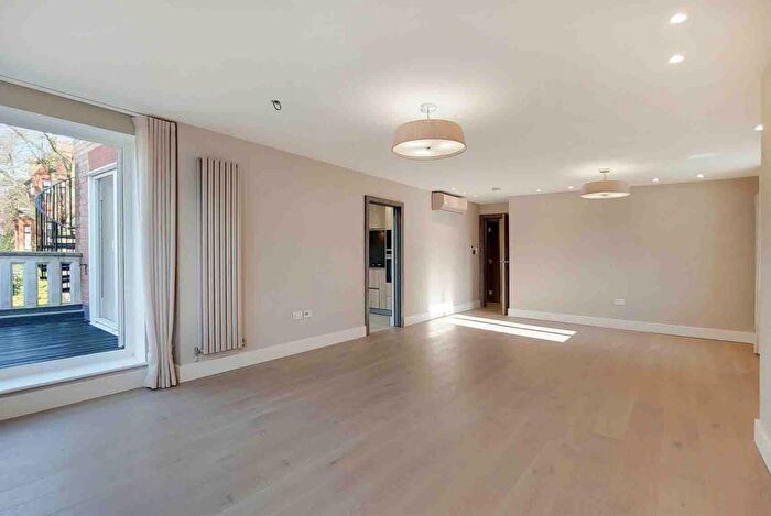 2 Bedroom Flat To Rent In Fitzjohns Avenue, Hampstead, NW3