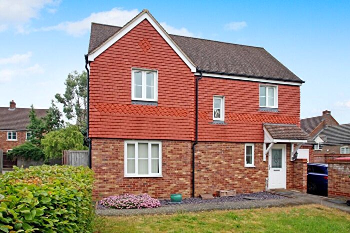 3 Bedroom Detached House To Rent In Howkin Close, MK43