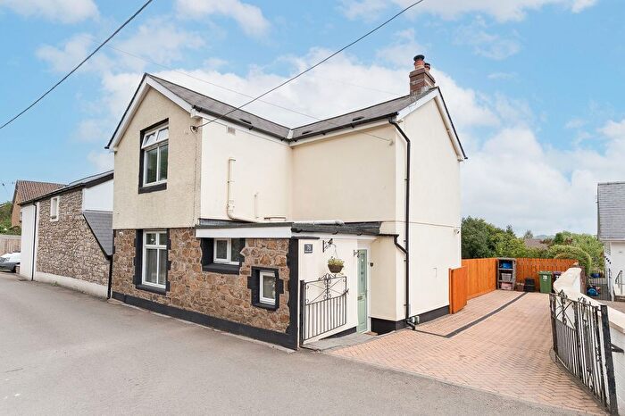 2 Bedroom Semi-Detached House For Sale In Wern Road, Sebastopol, NP4