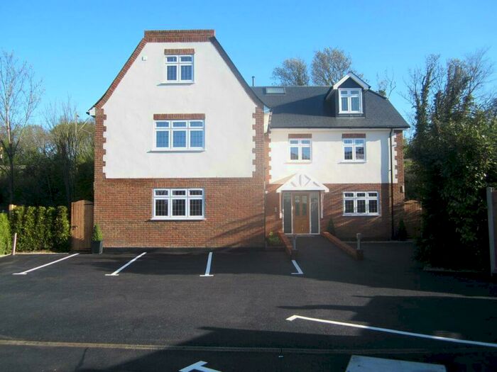 1 Bedroom Flat To Rent In Haverbridge Court, St Marys Lane, Upminster, RM14