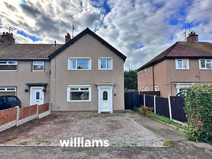 3 Bedroom House For Sale In South Avenue, Prestatyn, LL19