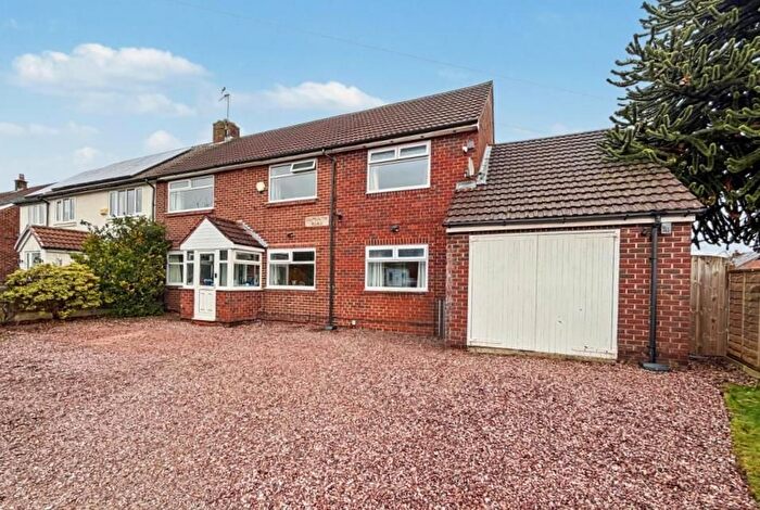 4 Bedroom Semi-Detached House For Sale In Sidmouth Road, Sale, M33