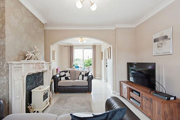 2 Bedroom Terraced House For Sale In Longay Street, Milton, G22