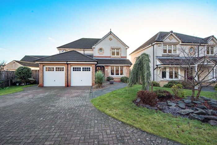 4 Bedroom Detached House For Sale In Willow Grove, Menstrie, FK11