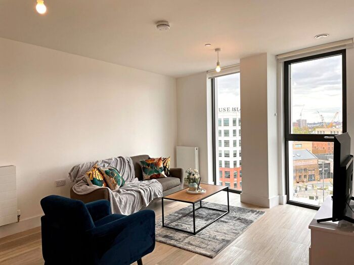 2 Bedroom Flat To Rent In Barley Lane, London, E15