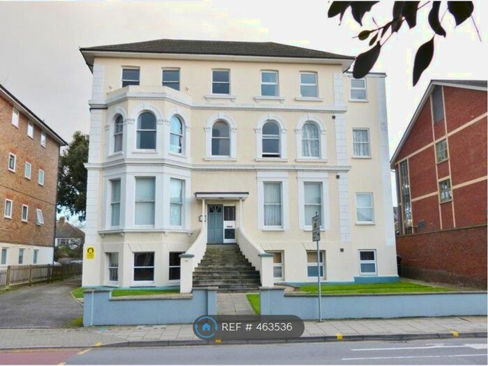 1 Bedroom Flat To Rent In Clyde House, Kingston Upon Thames, KT1