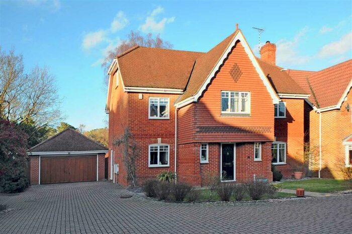5 Bedroom Detached House To Rent In Royal Oak Drive, The Ridings, Crowthorne, RG45