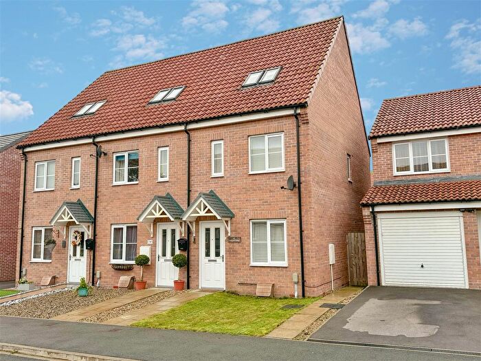 3 Bedroom Town House To Rent In Lavender Way, Easingwold, YO61