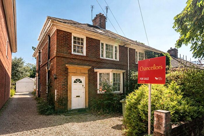 4 Bedroom Semi-Detached House For Sale In Morrell Avenue, Oxford, OX4