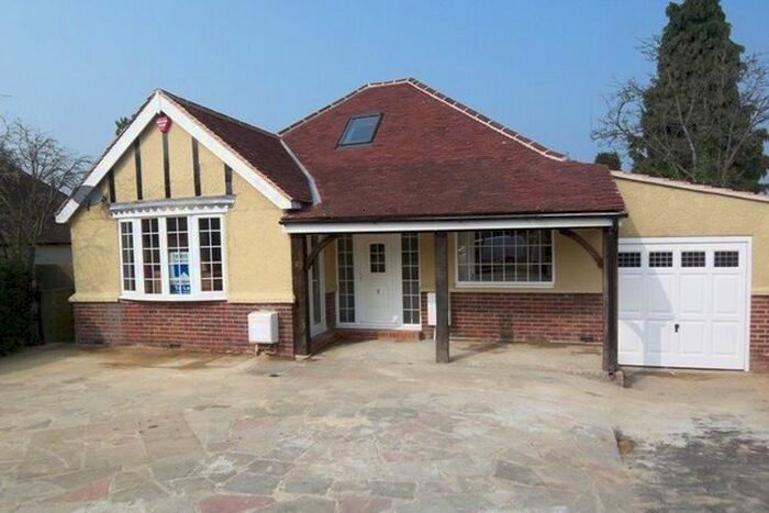 4 Bedroom Bungalow To Rent In Hill Crest, Sevenoaks, TN13
