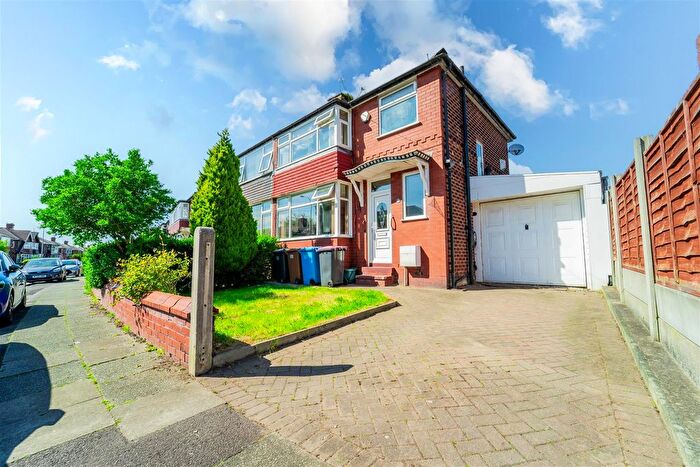 3 Bedroom Semi-Detached House For Sale In Dorchester Road, Swinton, M27