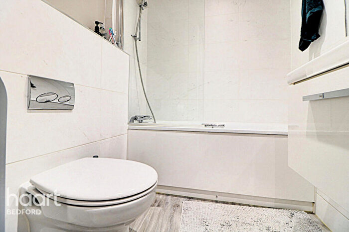 1 Bedroom Flat For Sale In Mill Street, Bedford, MK40