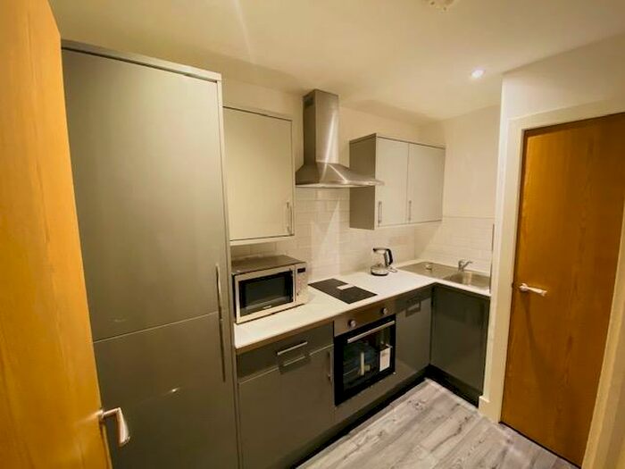 1 Bedroom Flat To Rent In Vicar Lane, Bradford, BD1