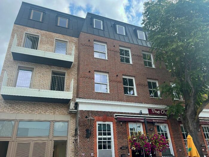 2 Bedroom Flat To Rent In Southwark Park Road, Oval, SE16