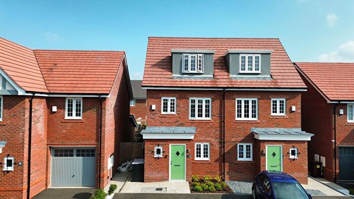 3 Bedroom Semi-Detached House To Rent In Potteries Way, Rainford, WA11