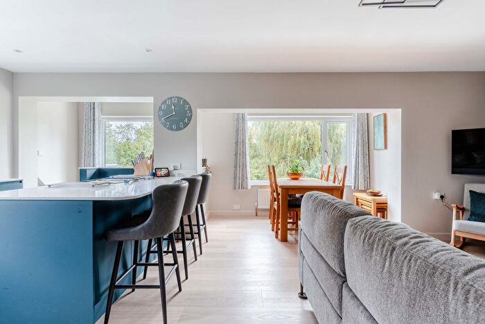 4 Bedroom Semi-Detached House For Sale In Tower Road South, Warmley, BS30