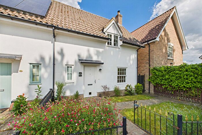 2 Bedroom Semi-Detached House For Sale In Pilgrims Way, Weeting, IP27