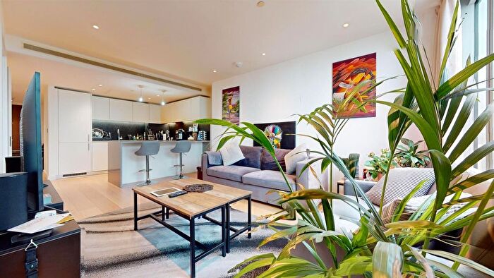 1 Bedroom Flat To Rent In Landmark Pinnacle, Marsh Wall, London, E14