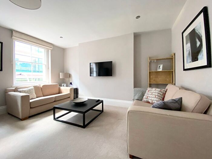 3 Bedroom Flat To Rent In Huntley Street, London, WC1E