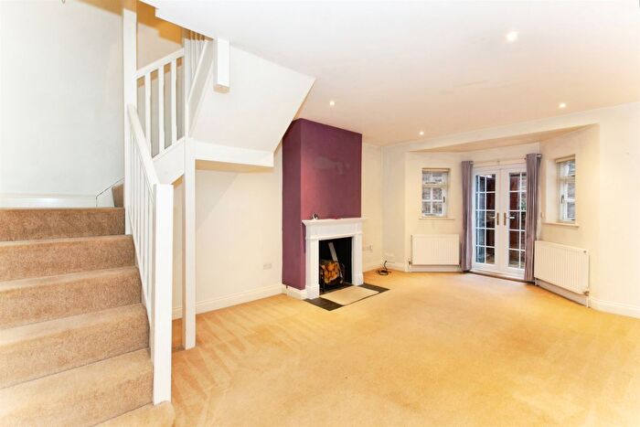 3 Bedroom Property For Sale In Chicheley Cottages, Thrapston, Kettering, NN14