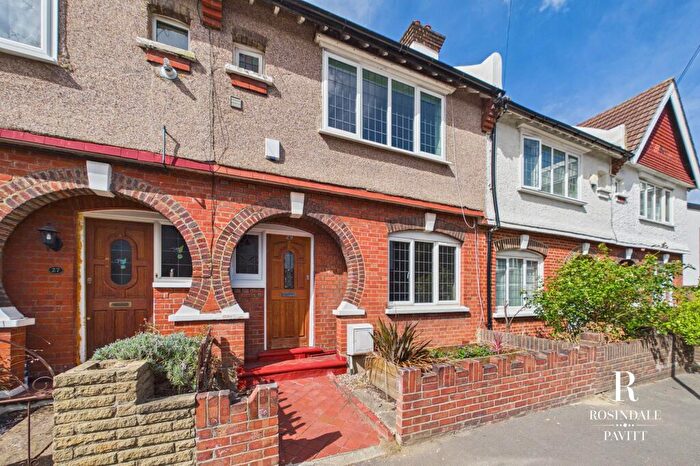 2 Bedroom Terraced House For Sale In Lodge Road, Wallington, SM6