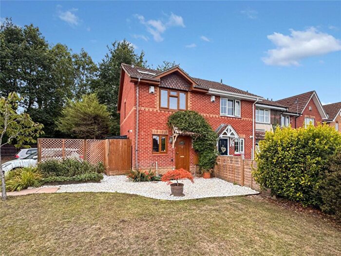 2 Bedroom Semi-Detached House For Sale In Hedley Gardens, Hedge End, Southampton, Hampshire, SO30