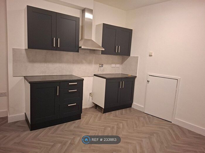 3 Bedroom Terraced House To Rent In Canal Parade, Newport, NP20