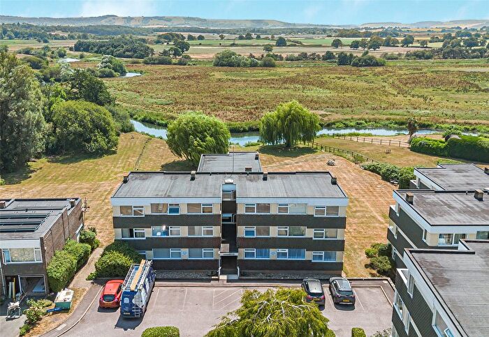 2 Bedroom Flat For Sale In Skeyne Drive, Pulborough, West Sussex, RH20
