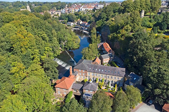 4 Bedroom Terraced House For Sale In Waterside, Knaresborough, HG5