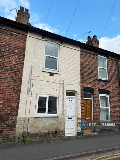 2 Bedroom Terraced House To Rent In Cross St, Lincoln, LN5