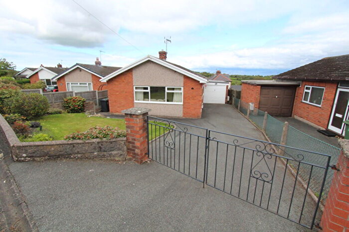3 Bedroom Detached Bungalow For Sale In Willow Road, Coedpoeth, LL11