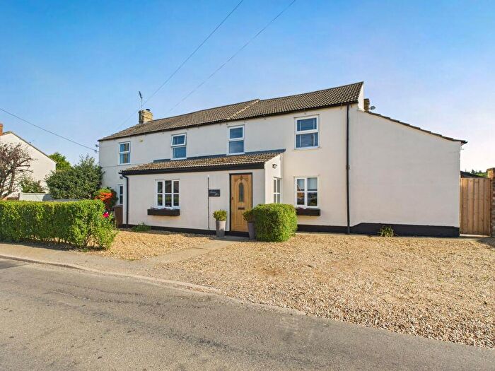 5 Bedroom Detached House For Sale In The Causeway, Stowbridge, PE34