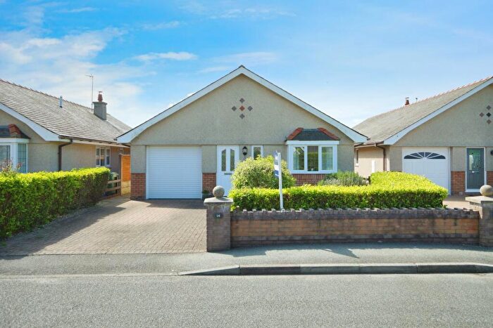 3 Bedroom Bungalow For Sale In Wern Y Wylan, Morfa Nefyn, Pwllheli, Gwynedd, LL53