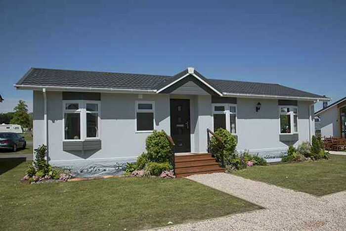 2 Bedroom Park Home For Sale In Porton Road, Amesbury, Wiltshire, SP4