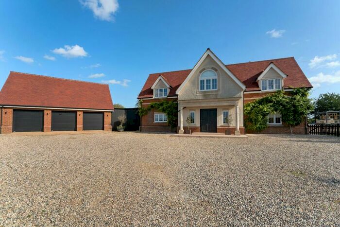 4 Bedroom Detached House For Sale In Dunmow Road, High Roding, Dunmow, Essex, CM6